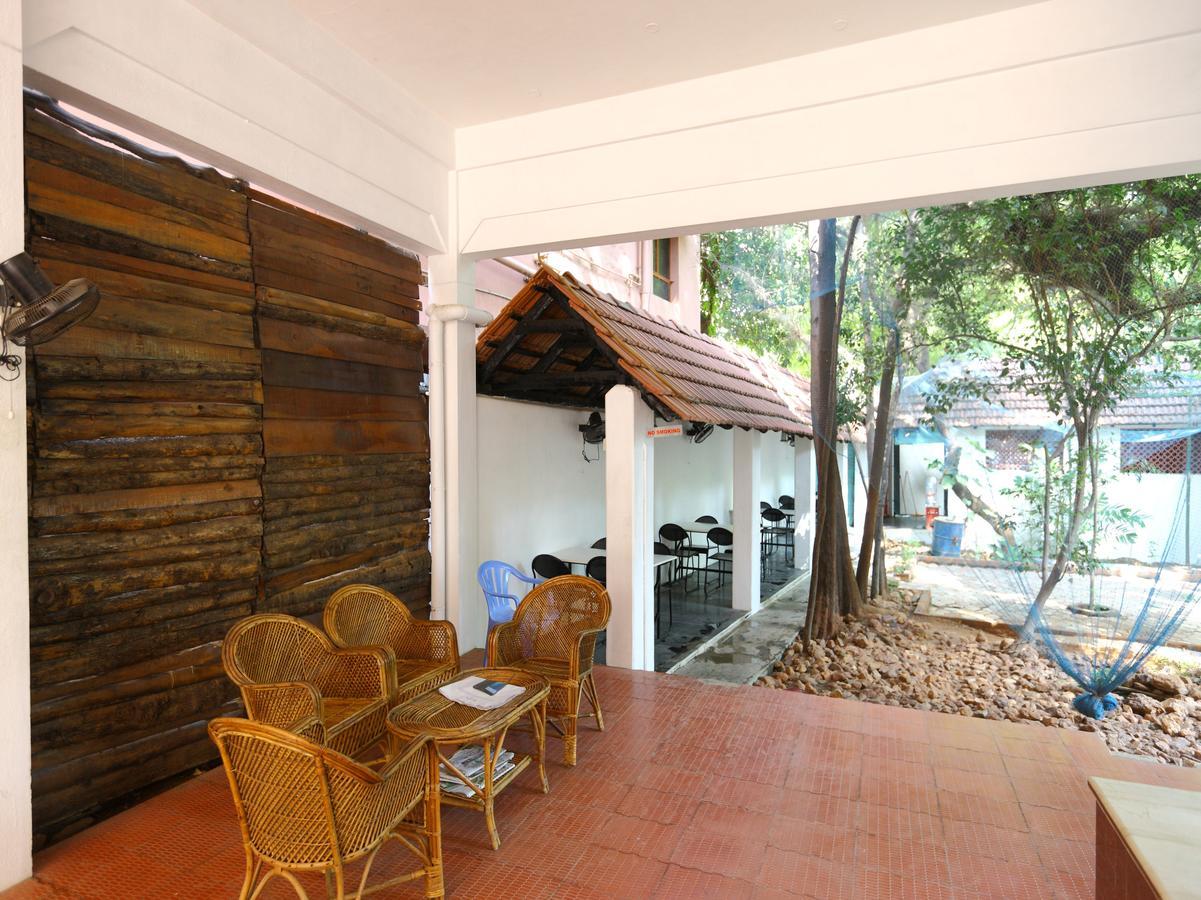 Oyo 7355 Covinille Bed & Breakfast Madurai Exterior foto